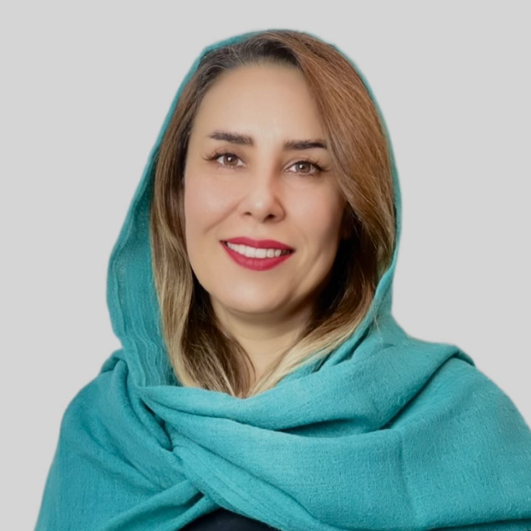 دکتر پونه دورودی، پزشک فعال در حوزه زیبایی، در اصفهان