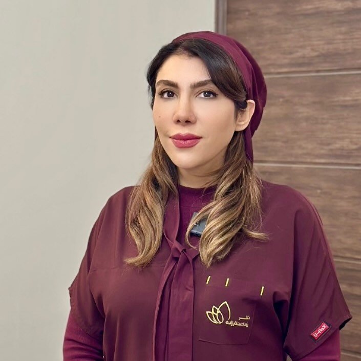 دکتر یلدا عطارزاده، متخصص پوست و مو، در اصفهان