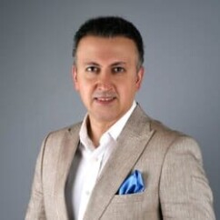 دکتر مهرداد کاظمیان، دندانپزشک، در اصفهان