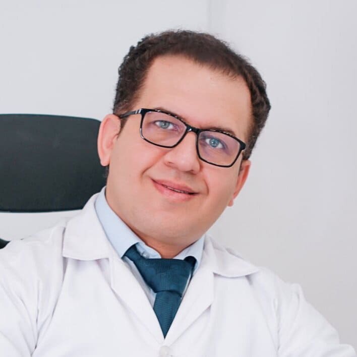 دکتر فرزاد ناصری، دندانپزشک، در اصفهان