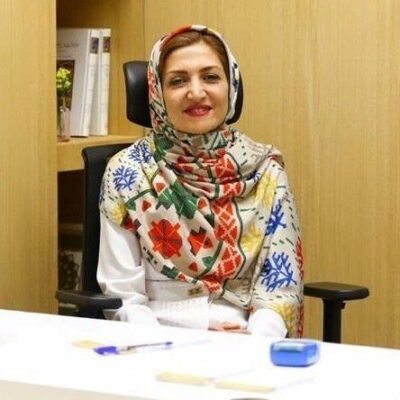 دکتر ریحانه صباحی، متخصص زنان فعال در خدمات زیبایی، در اصفهان