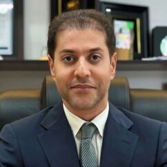 دکتر امین کریم زاده، متخصص پوست و مو، در شیراز