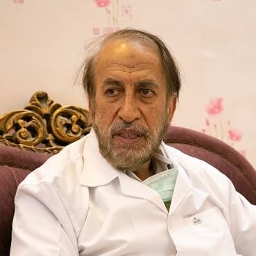 دکتر حسن رزمجو، متخصص چشم پزشکی، در اصفهان