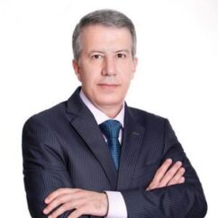 دکتر حمید حمیدی، متخصص پوست و مو، در شیراز