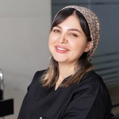 دکتر عاطفه صادقیان جوان، دندانپزشک، در شیراز