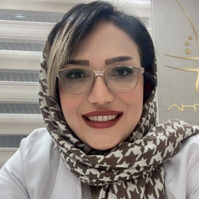 دکتر مریم رضائی، متخصص پوست و مو، در شیراز