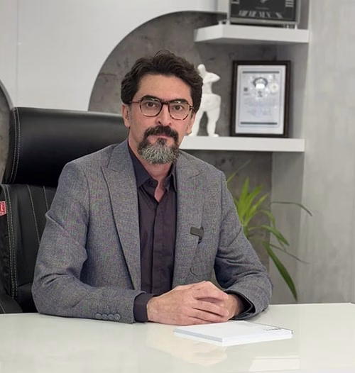 دکتر حامد کبیری، فوق تخصص جراحی پلاستیک، در شیراز