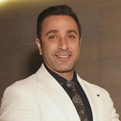 دکتر محمدحسین سلطانی، متخصص دندانپزشکی ترمیمی و زیبایی، در شیراز