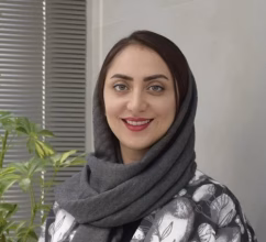 دکتر فاطمه خلفی نژاد، متخصص ارتودنسی، در شیراز
