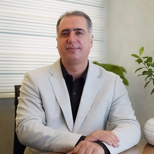 دکتر مهدی خلوتی، متخصص جراحی عمومی، در شیراز